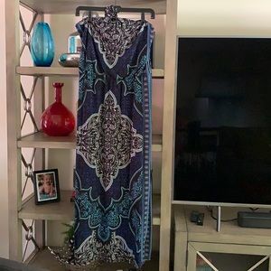 Women’s halter dress size L
